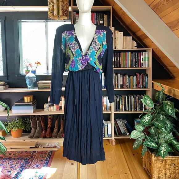 Vintage Dress - Picture 1 of 6